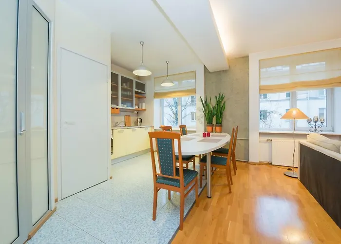 Large Downtown טאלין